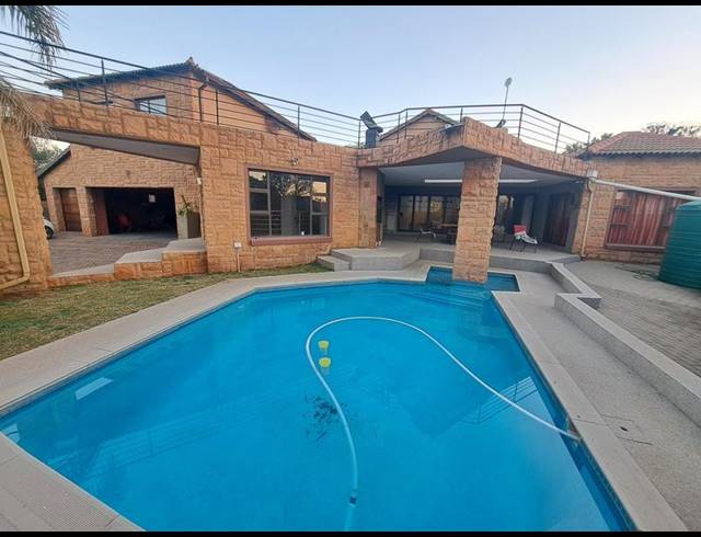 4 BEDROOM HOUSE FOR SALE IN STONERIDGE